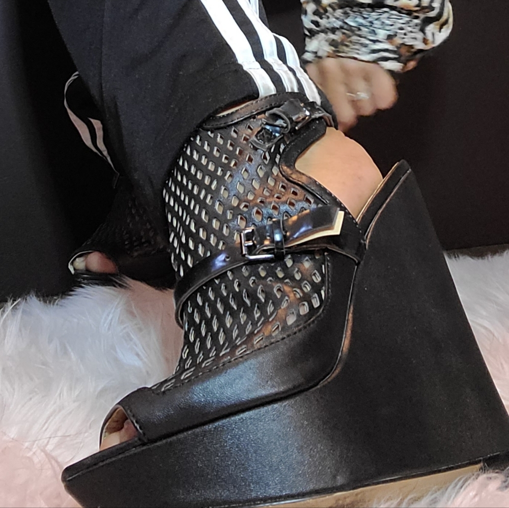 Black Platform sandals